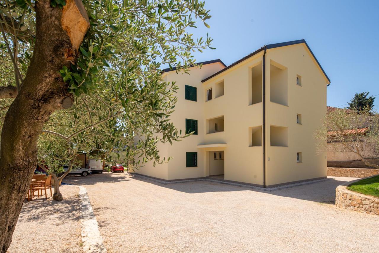 Apartmani Mara Pakoštane Zewnętrze zdjęcie
