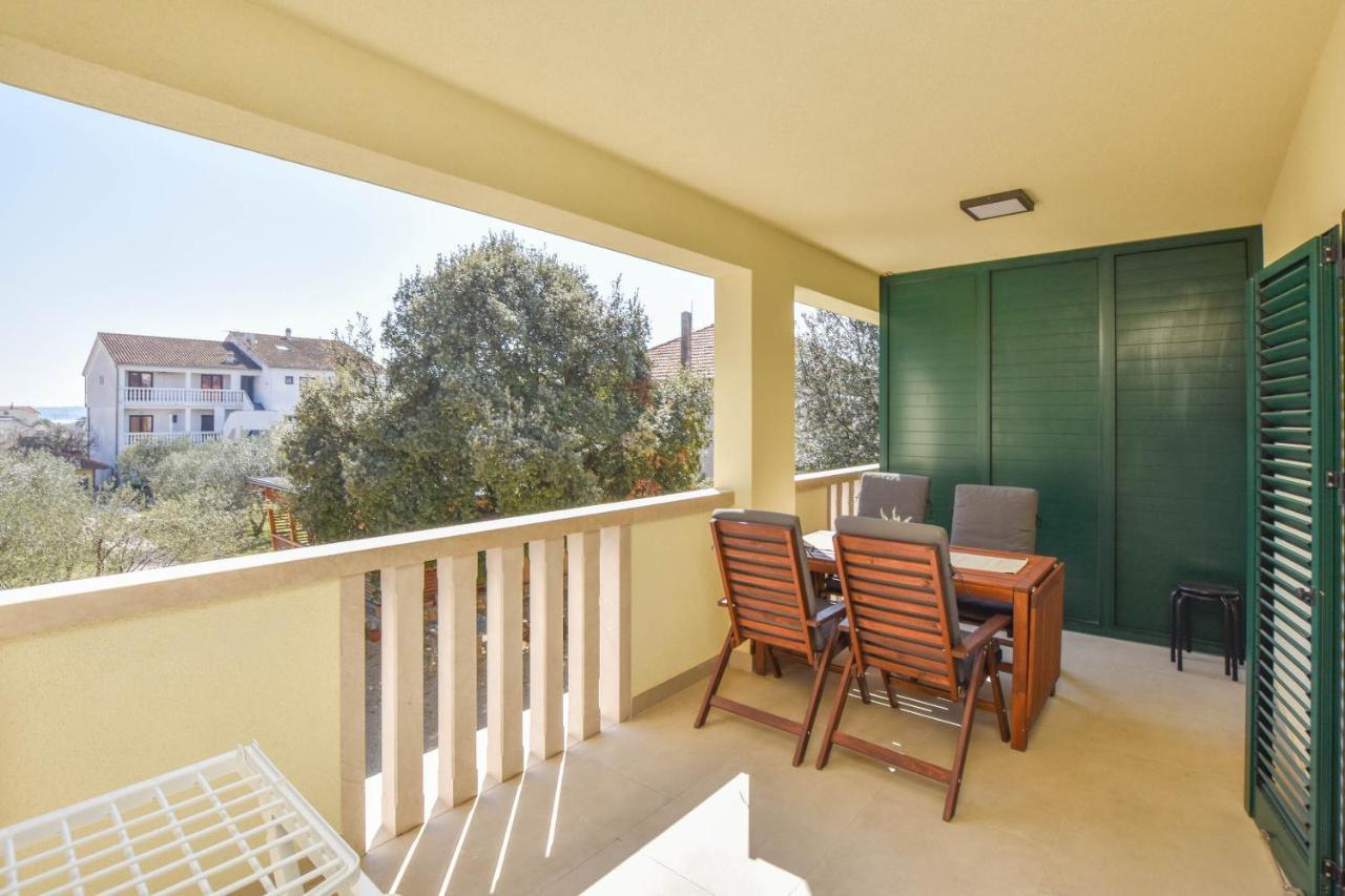 Apartmani Mara Pakoštane Zewnętrze zdjęcie